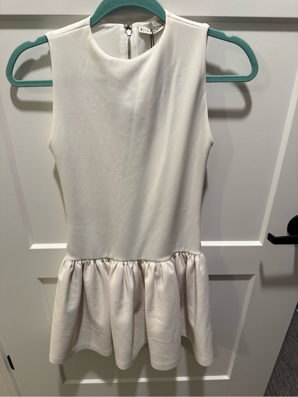 Alice + Olivia Ella Drop Waist Mini Dress Off White Size 0 NWT Flawed $395